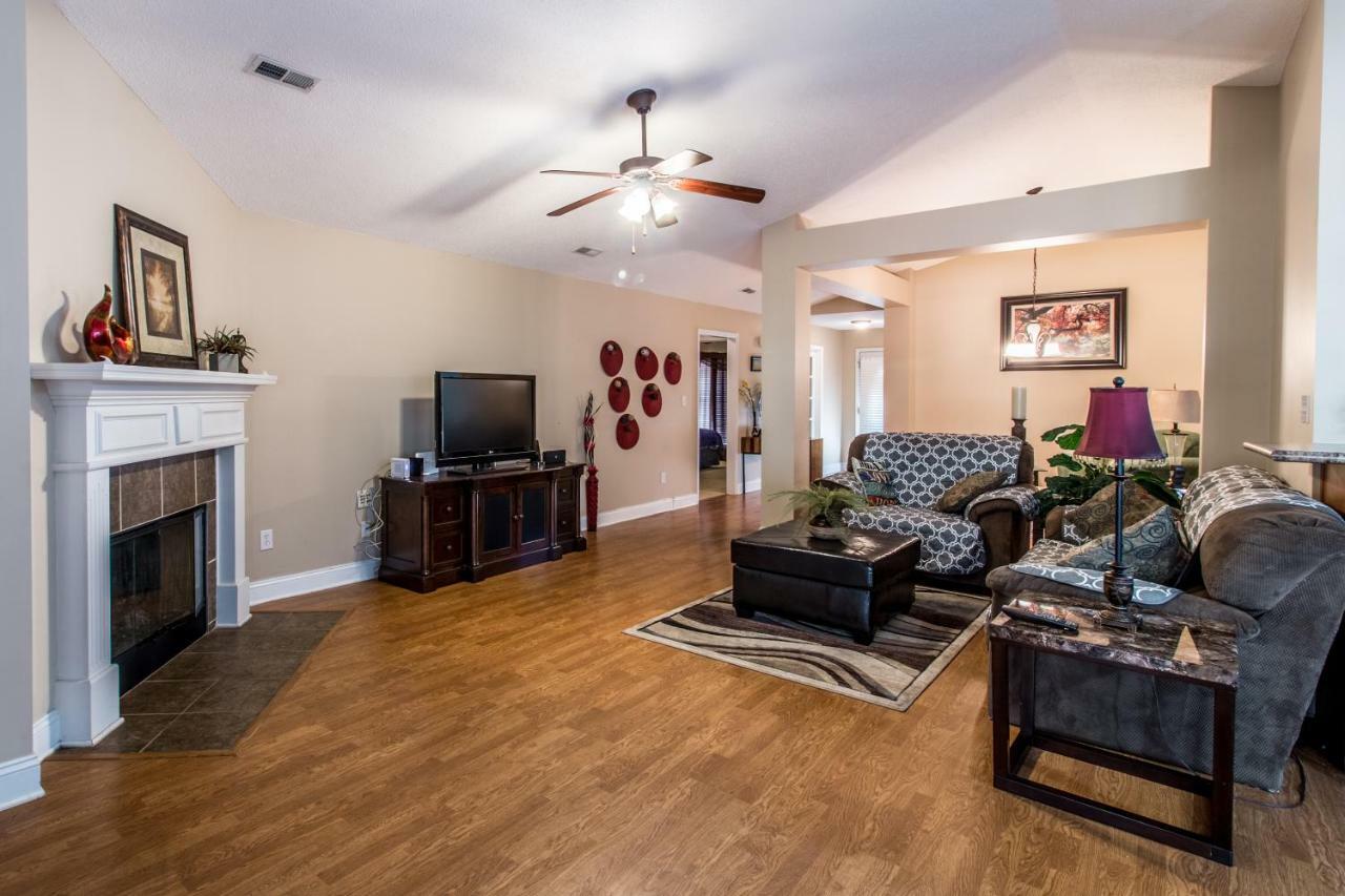 Villa Rockett! Your Sweet Home Away From Home! Huntsville Exterior foto