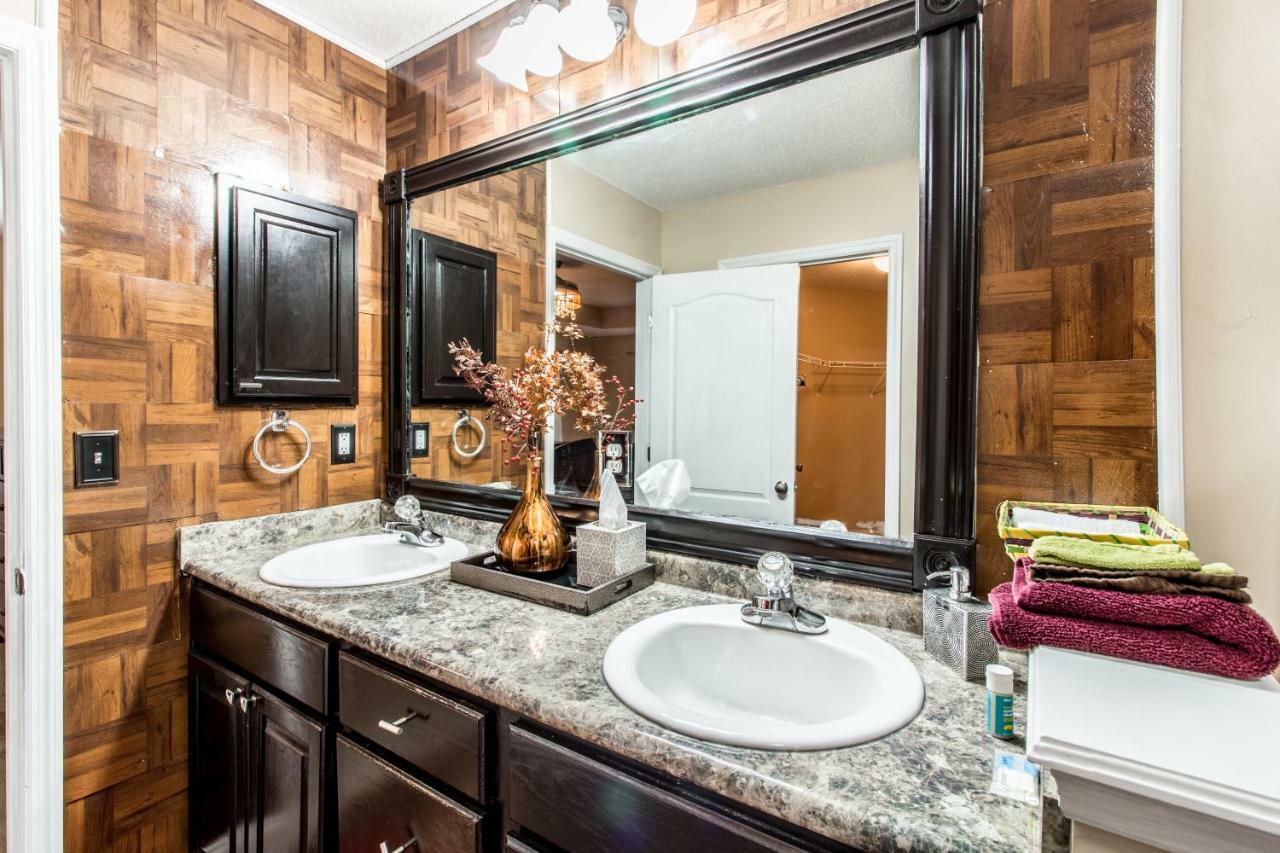 Villa Rockett! Your Sweet Home Away From Home! Huntsville Exterior foto